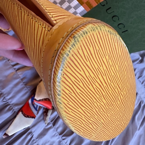 Auth LV Epi Saint Jacques Shoulder Bag - Picture 11 of 12